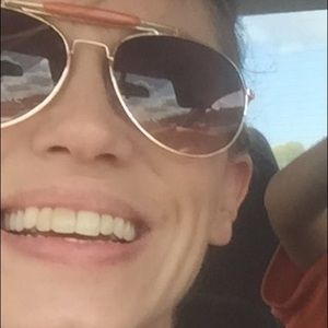 Meet your Posher, Nikki